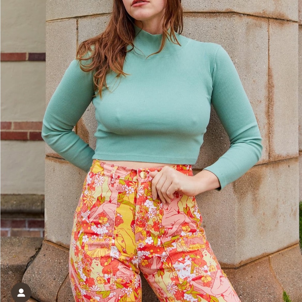 Big Bud Press Sage Green Crop - Essential Turtleneck